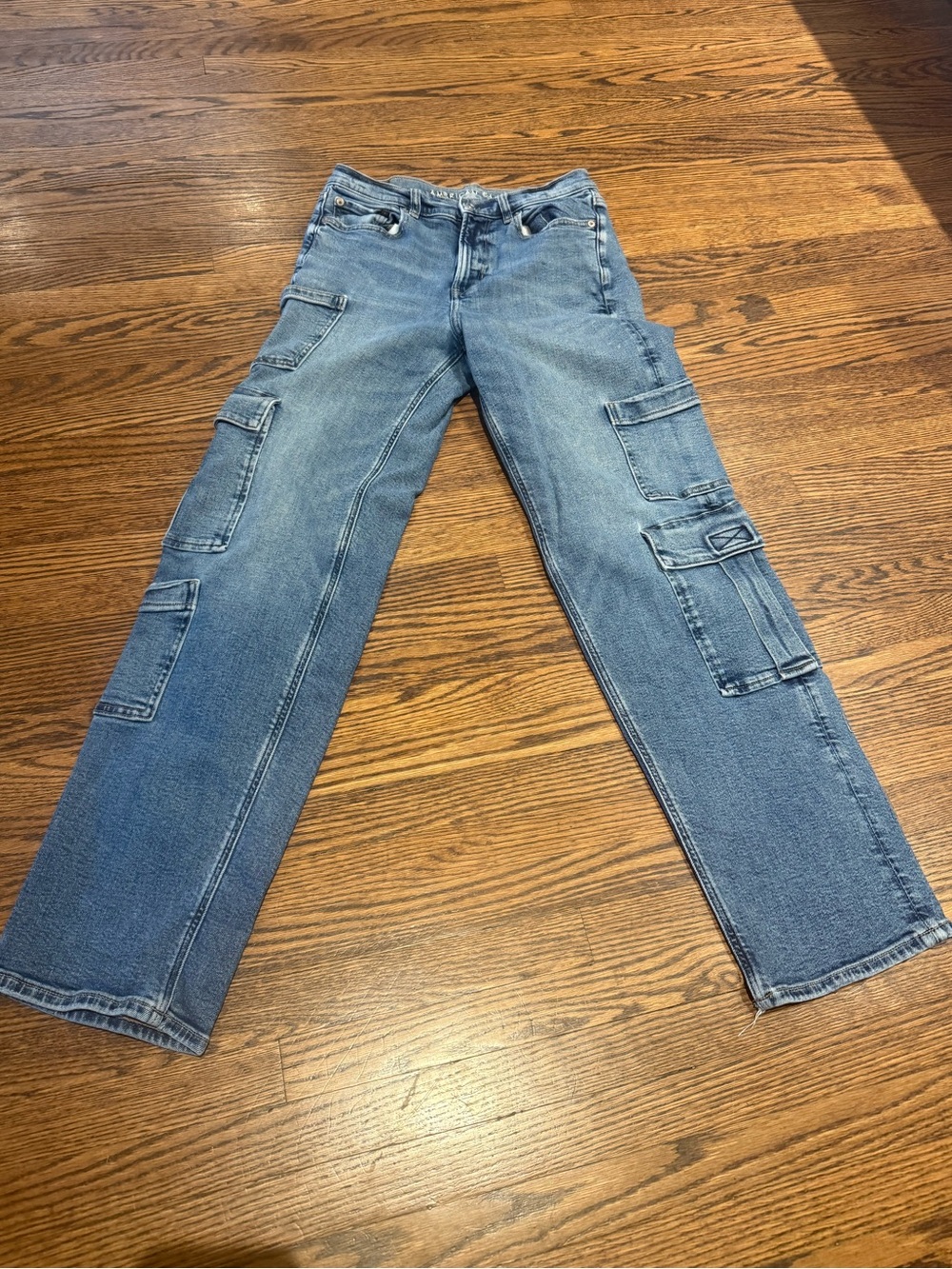 COMFORTABLE CARGO JEANS